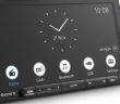 Einfache und sichere Smartphone-Nutzung im Auto ohne (Foto: Sony Europe B.V.)