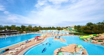 Europas größter Campingplatz mit familiärer Atmosphäre (Foto: AdobeStock 383782284_www.push2hit.de)