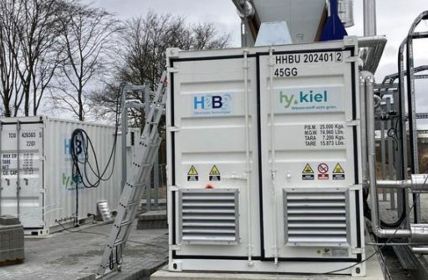 HY.Kiel installiert 2-MW-Elektrolyseur für 170 Tonnen grünen Wasserstoff (Foto: GP JOULE)