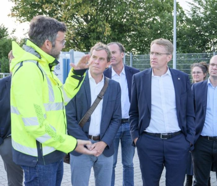 Führung der Gäste (Foto: GP JOULE)