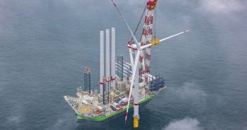 RWE installiert 22. Offshore-Windturbine vor Juist und erreicht (Foto: RWE/FLYING FOCUS)